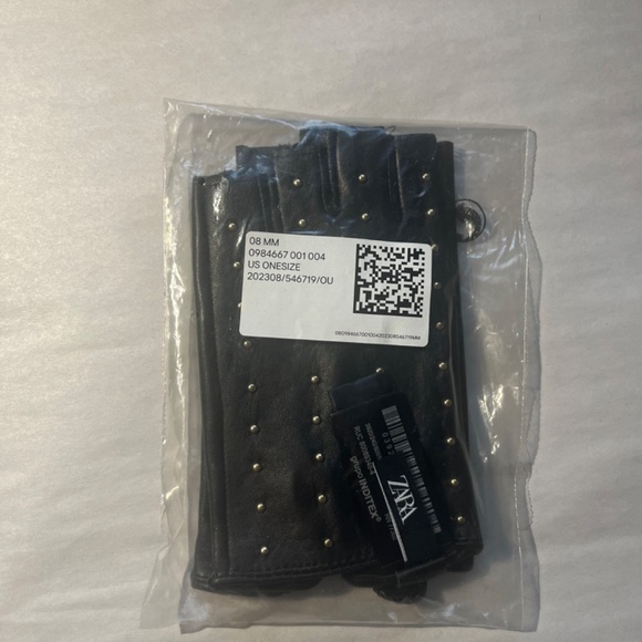 NWT ZARA STUDDED BLACK LEATHER FINGERLESS GLAM ROCK GLOVES - Picture 6 of 10
